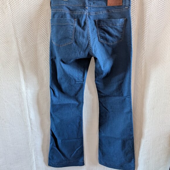 Zara Women's Lightweight Stretch Blue Jeans Flare Size 8, lower rise - Picture 2 of 10